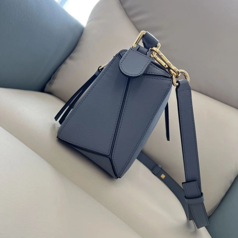 Durable Loewe Puzzle Bags 77354