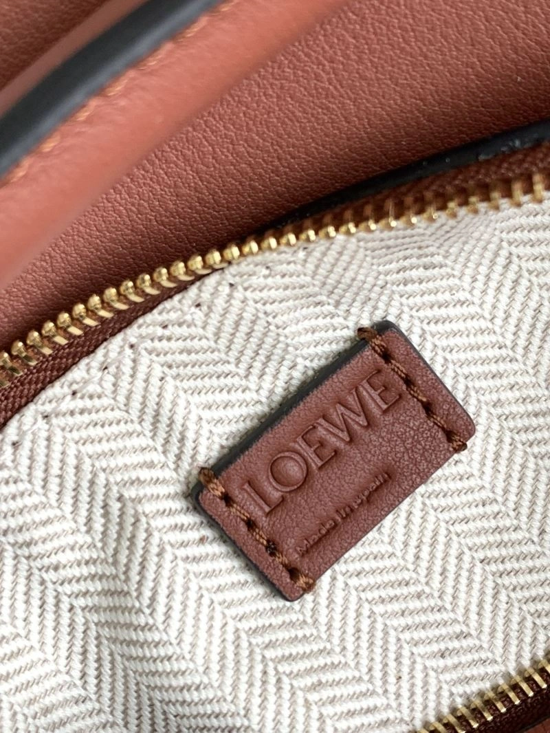 Popular Loewe Puzzle Bags 77353