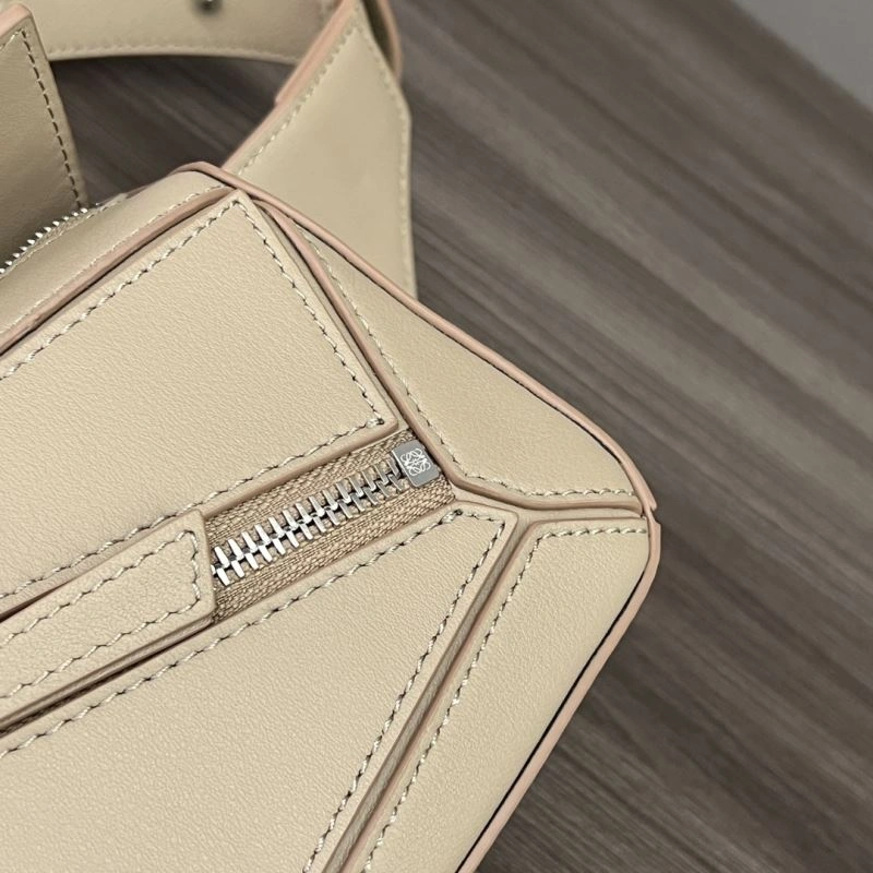 Durable Loewe Puzzle Bags 77338