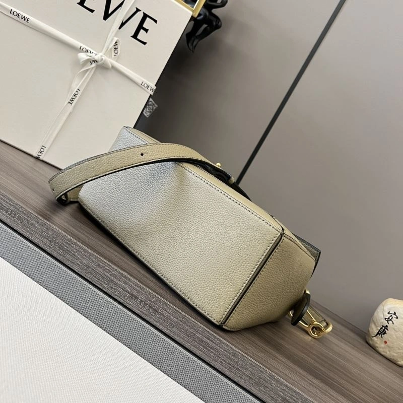 Versatile Loewe Puzzle Bags 73334