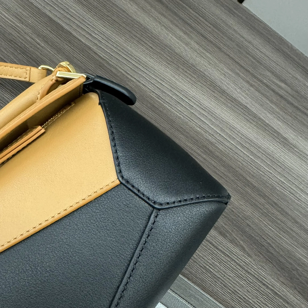 Sustainable Loewe Puzzle Bags 72126
