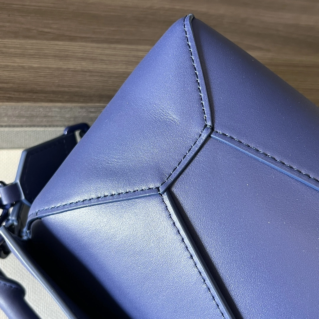 Efficient Loewe Puzzle Bags 72123