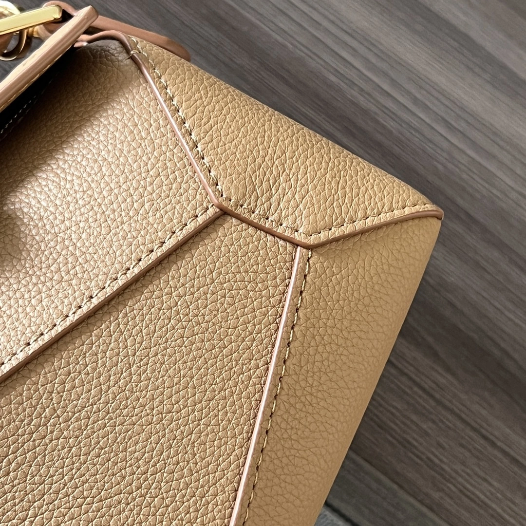 ComfortFit Loewe Puzzle Bags 72117