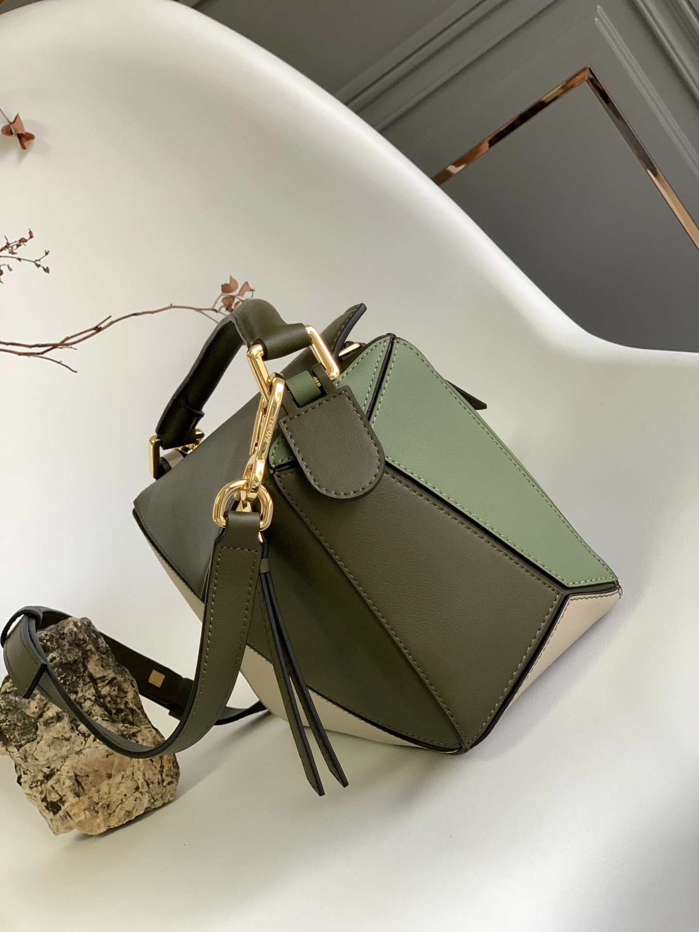 Original Loewe Puzzle Bags 72105