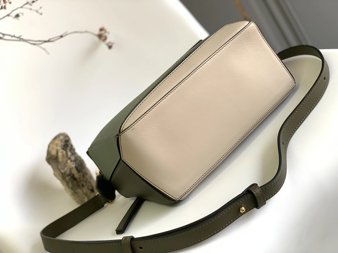Original Loewe Puzzle Bags 72105