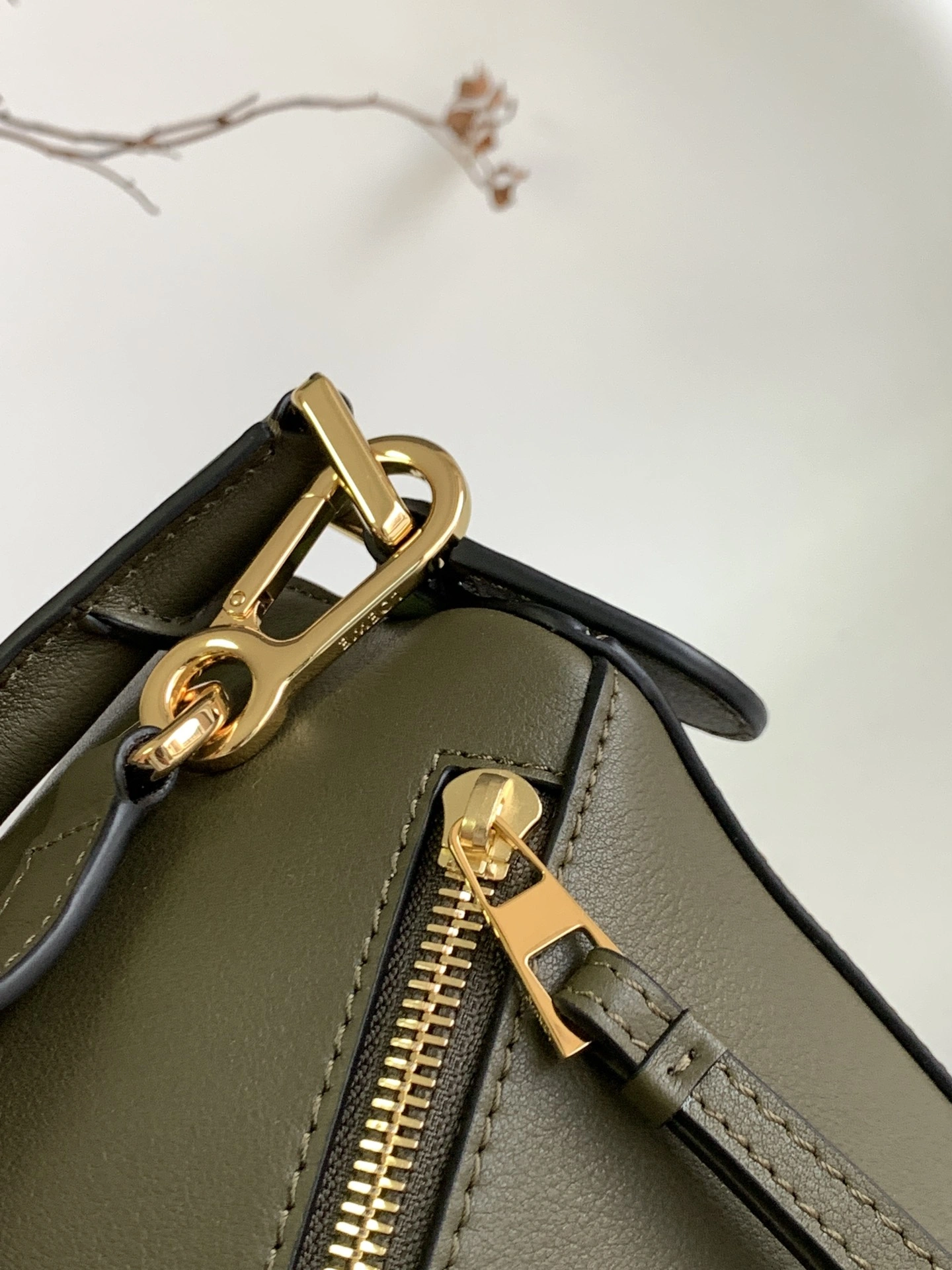 Original Loewe Puzzle Bags 72105