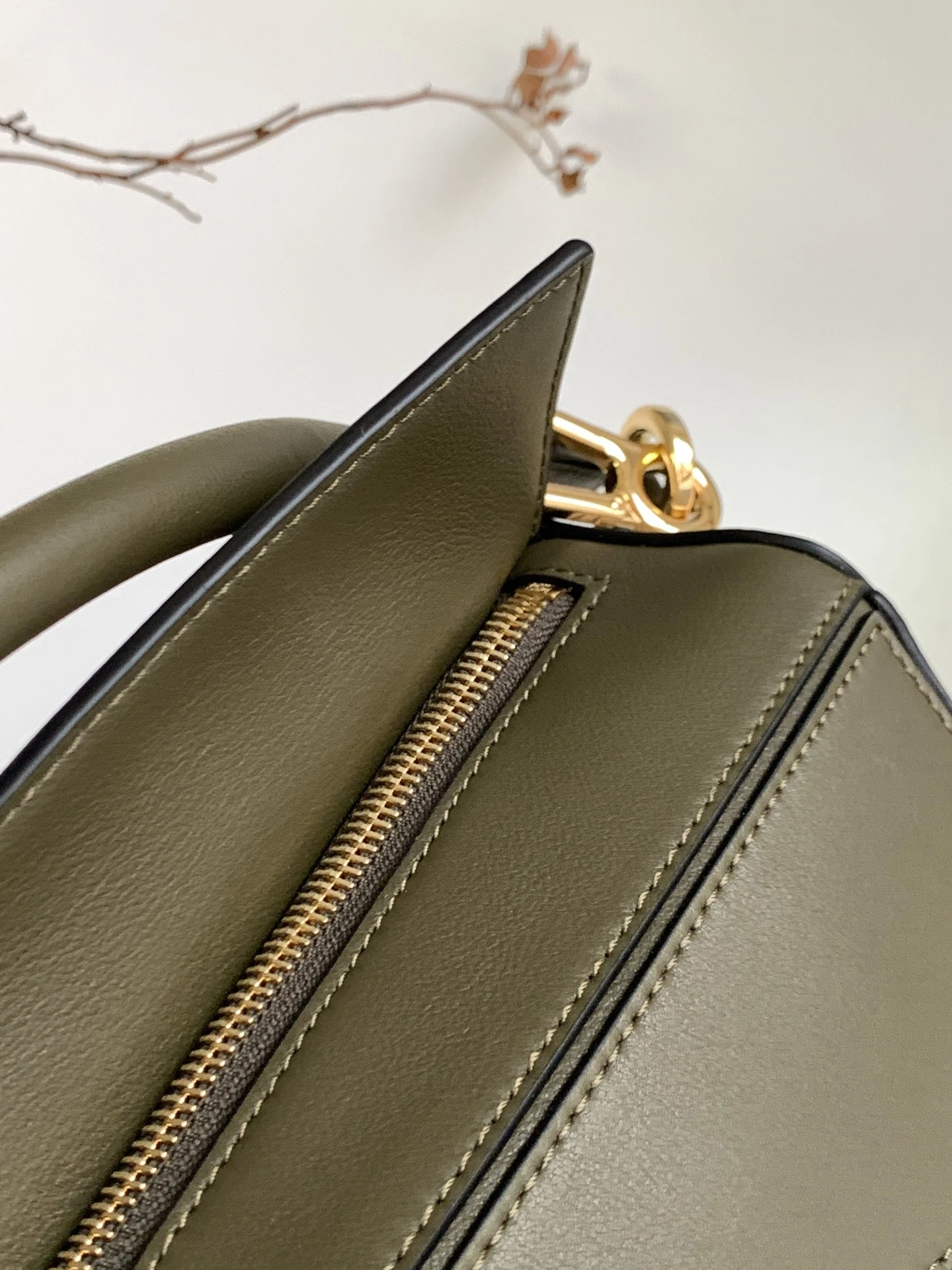 Original Loewe Puzzle Bags 72105