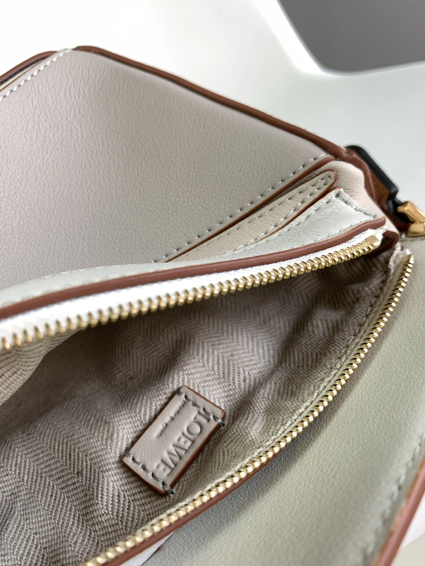 MoistureWicking Loewe Puzzle Bags 72107