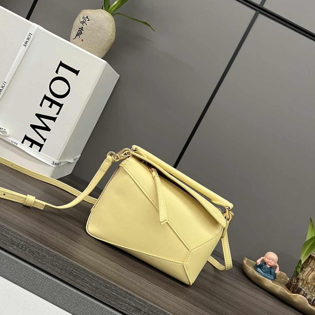 Modern Loewe Puzzle Bags 72102