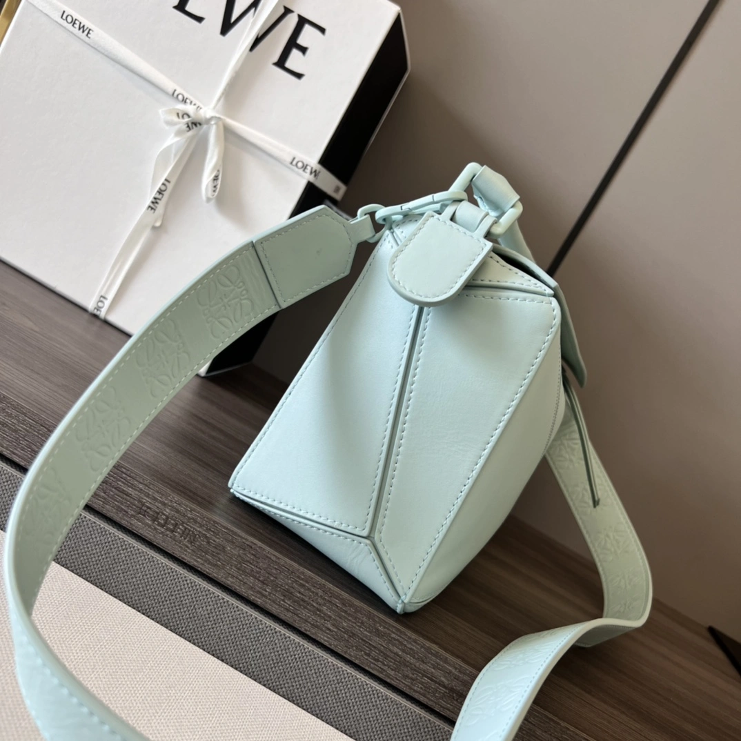 OdorResistant Loewe Puzzle Bags 72112