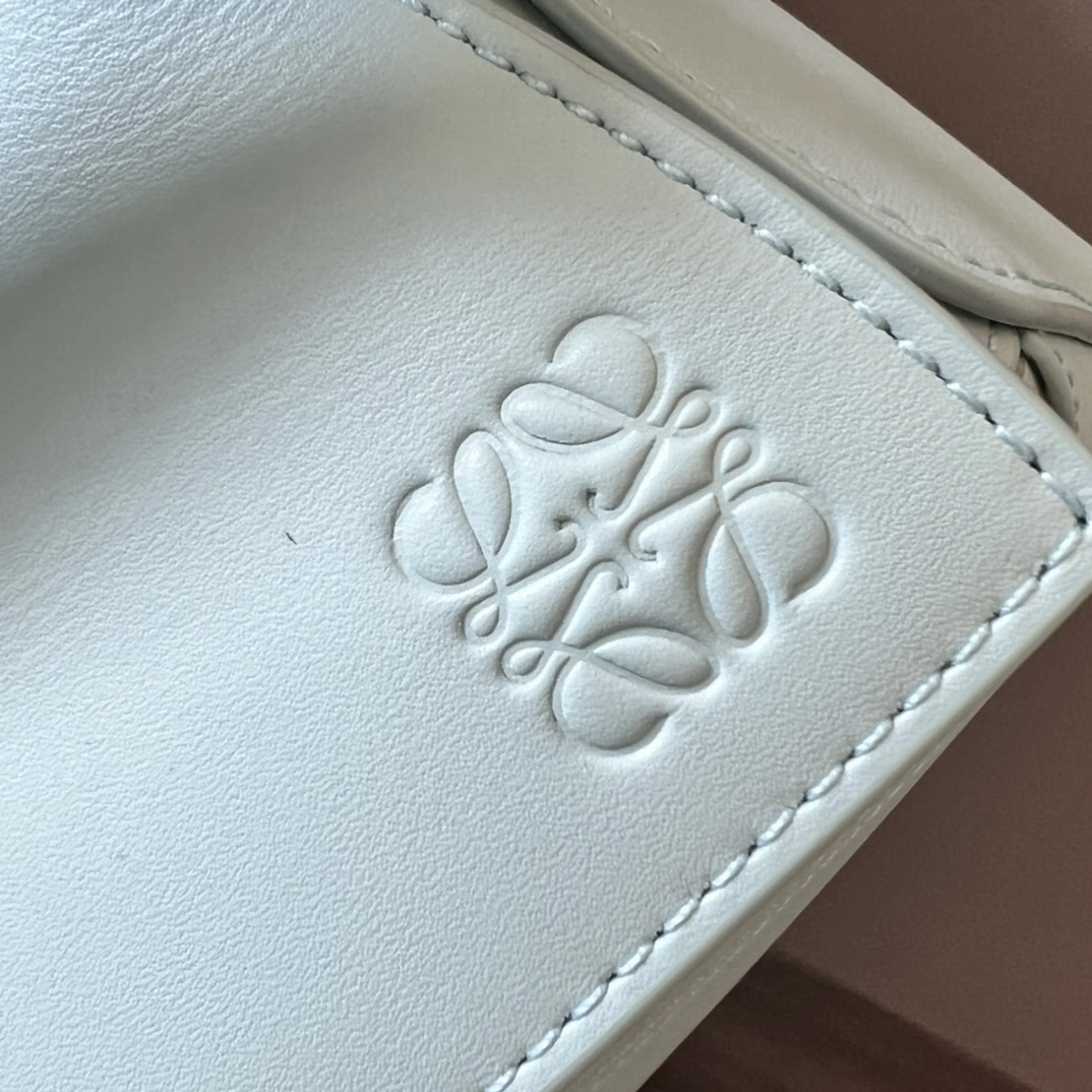 OdorResistant Loewe Puzzle Bags 72112