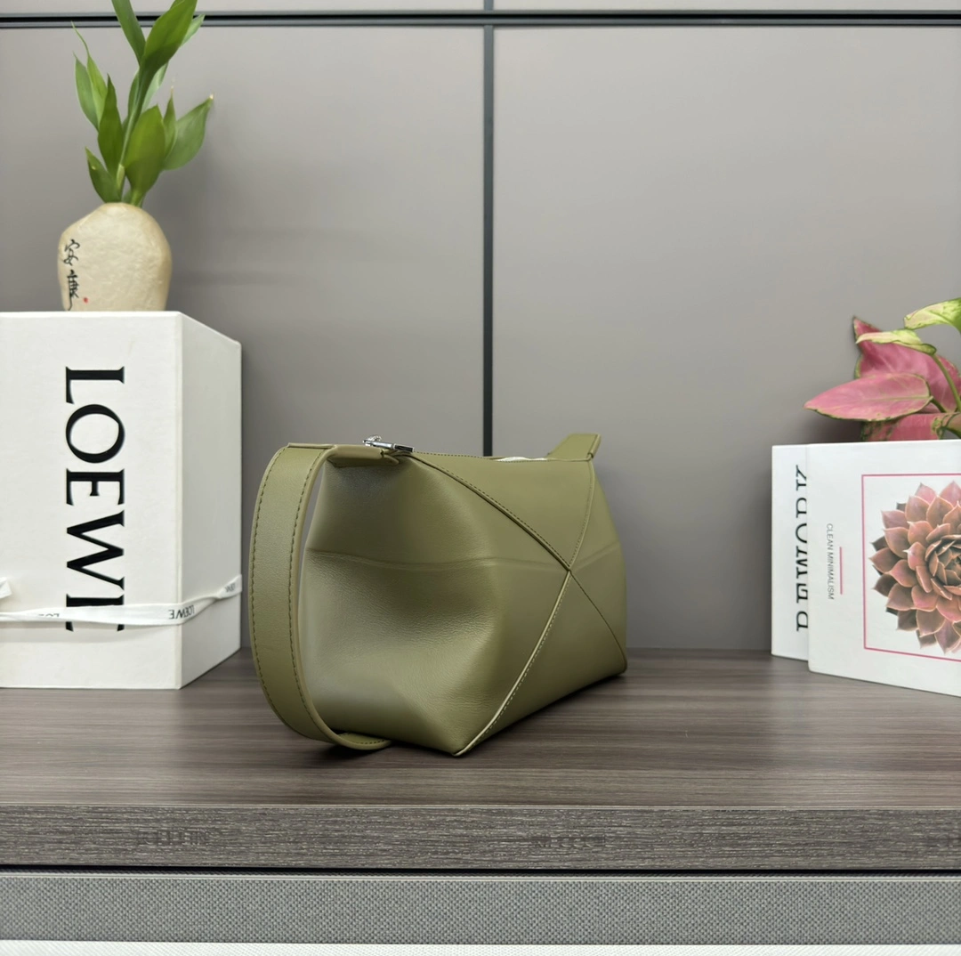 Loewe Puzzle Bags Sporty 72099