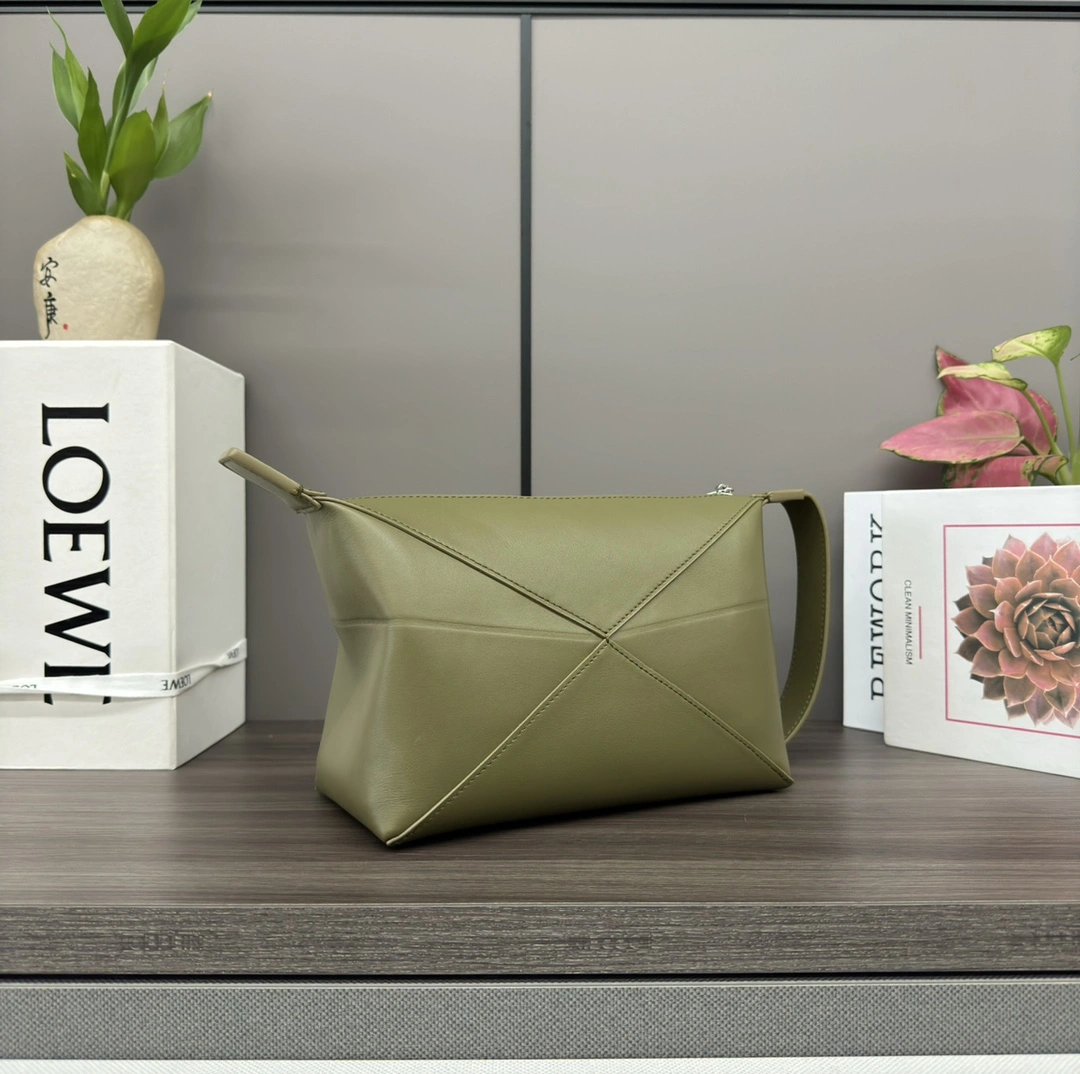 Loewe Puzzle Bags Sporty 72099