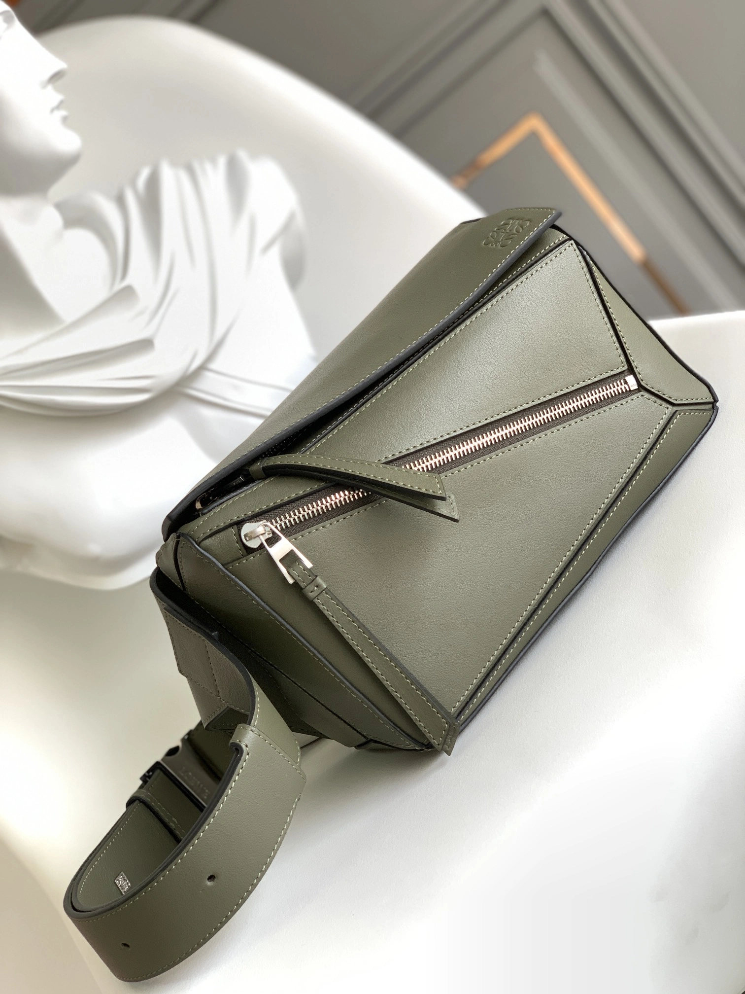 Flexible Loewe Puzzle Bags 67186