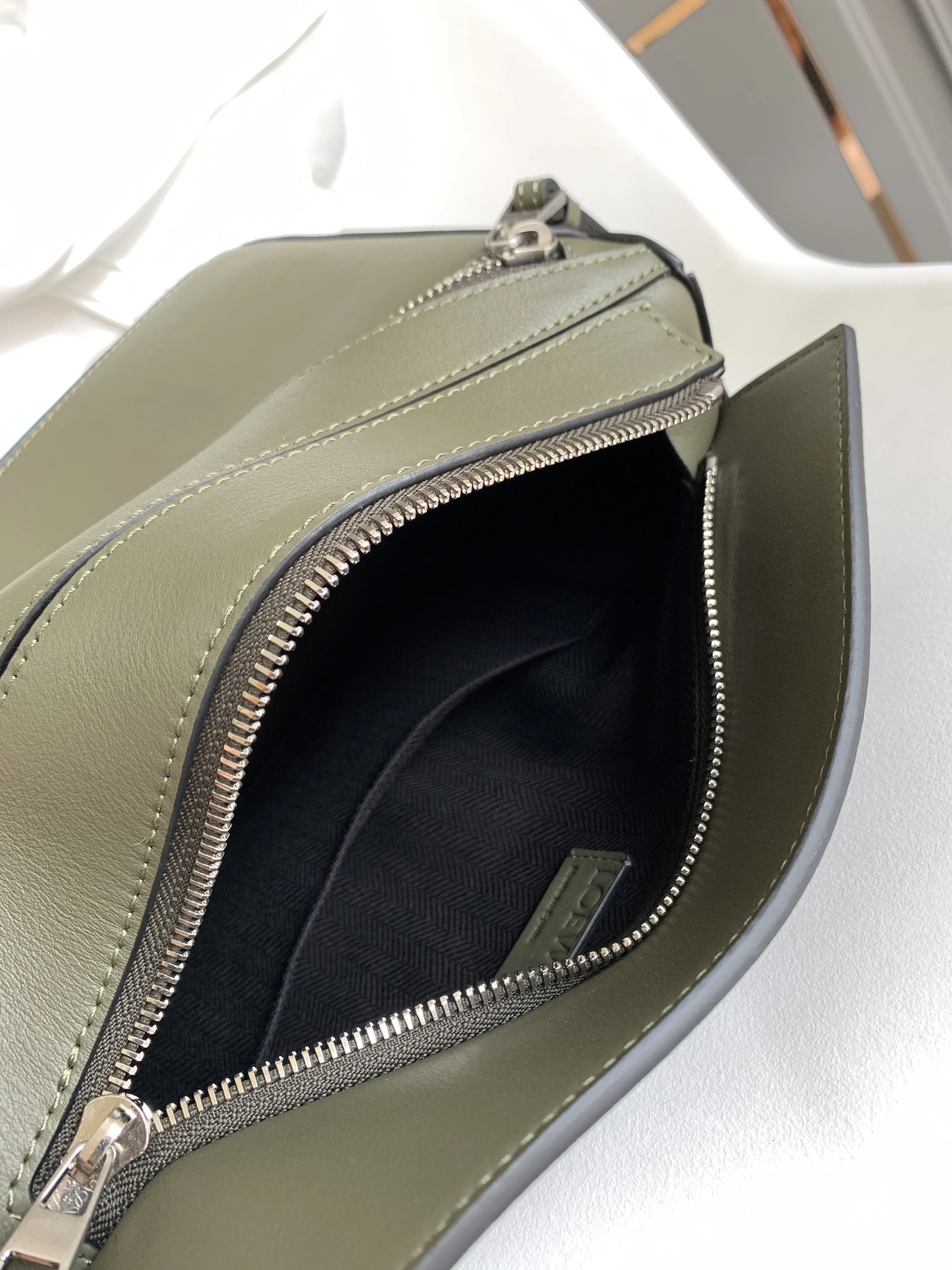 Flexible Loewe Puzzle Bags 67186