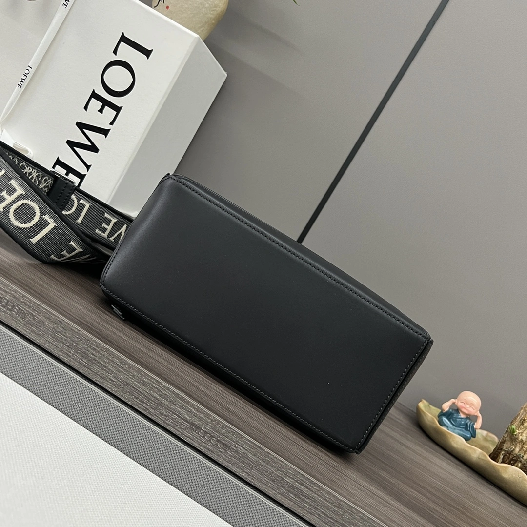 QuickDry Loewe Puzzle Bags 67200