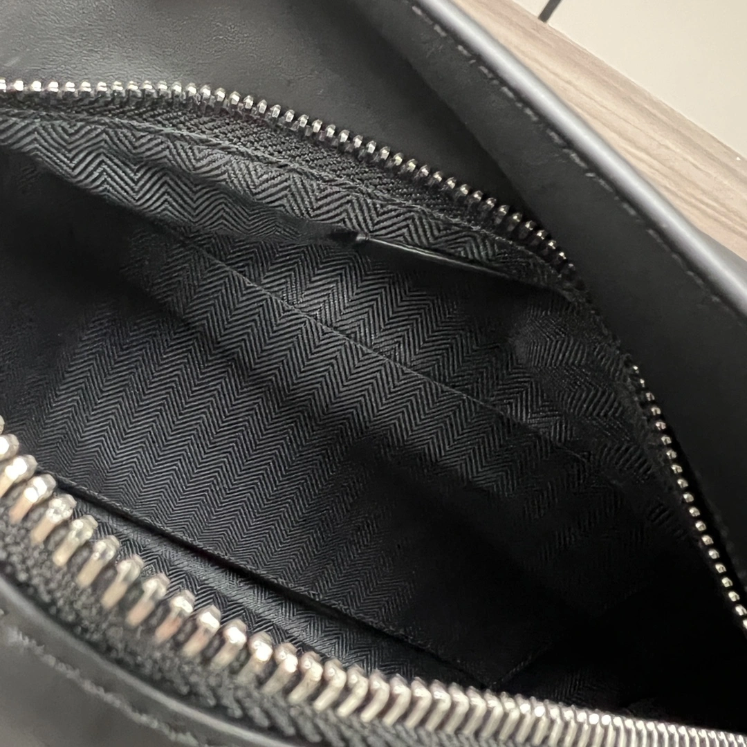 QuickDry Loewe Puzzle Bags 67200