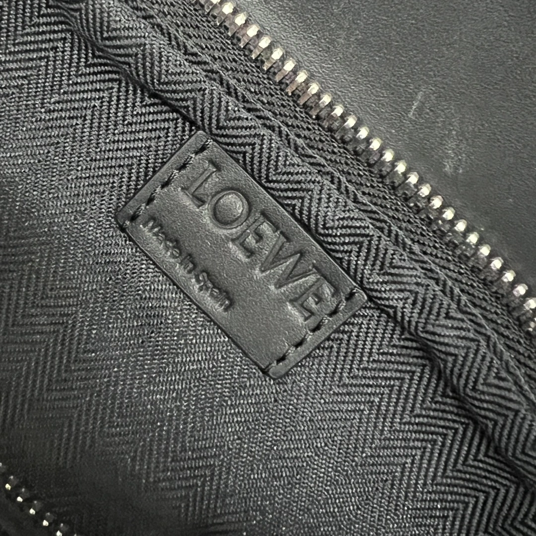 QuickDry Loewe Puzzle Bags 67200