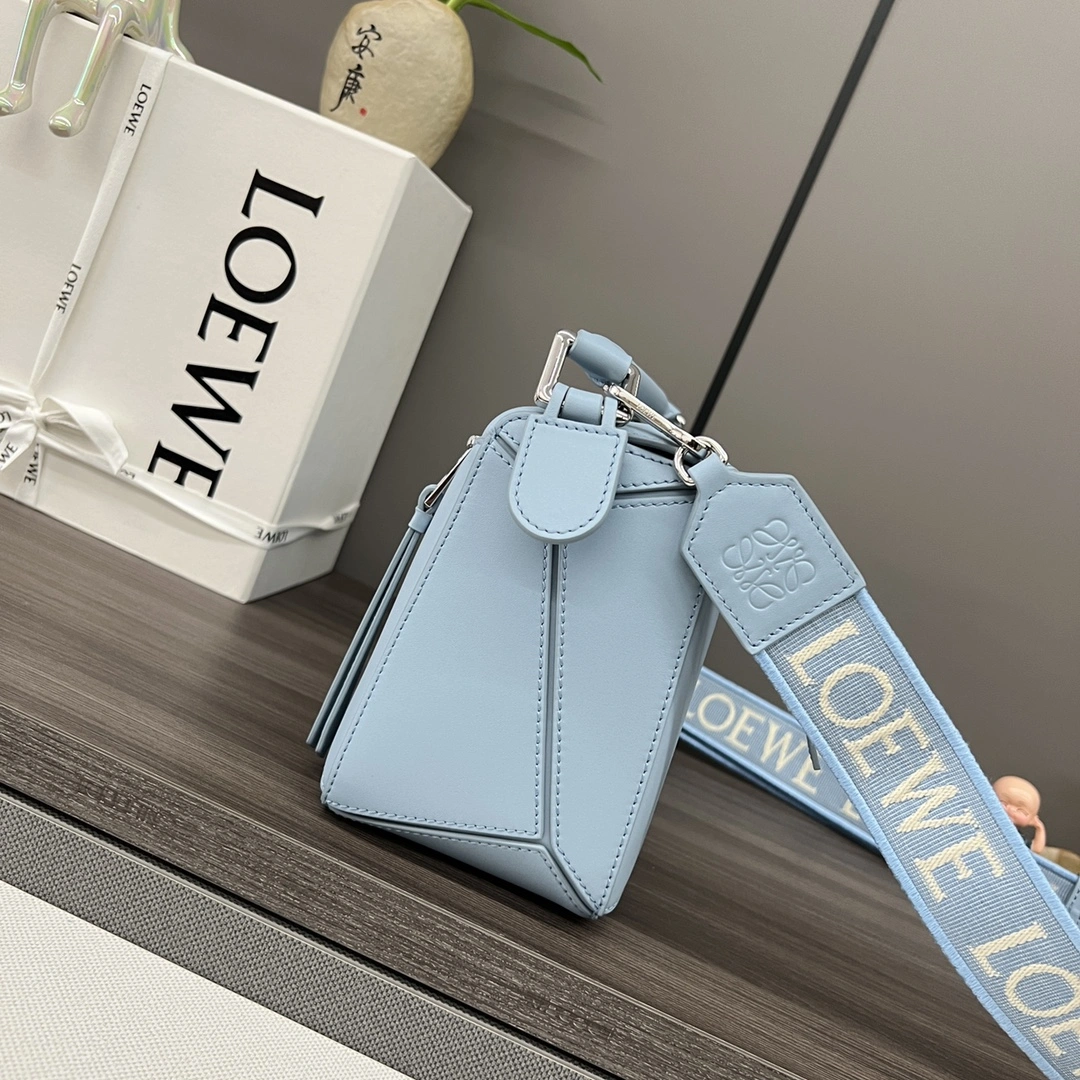 Soft Loewe Puzzle Bags 67182