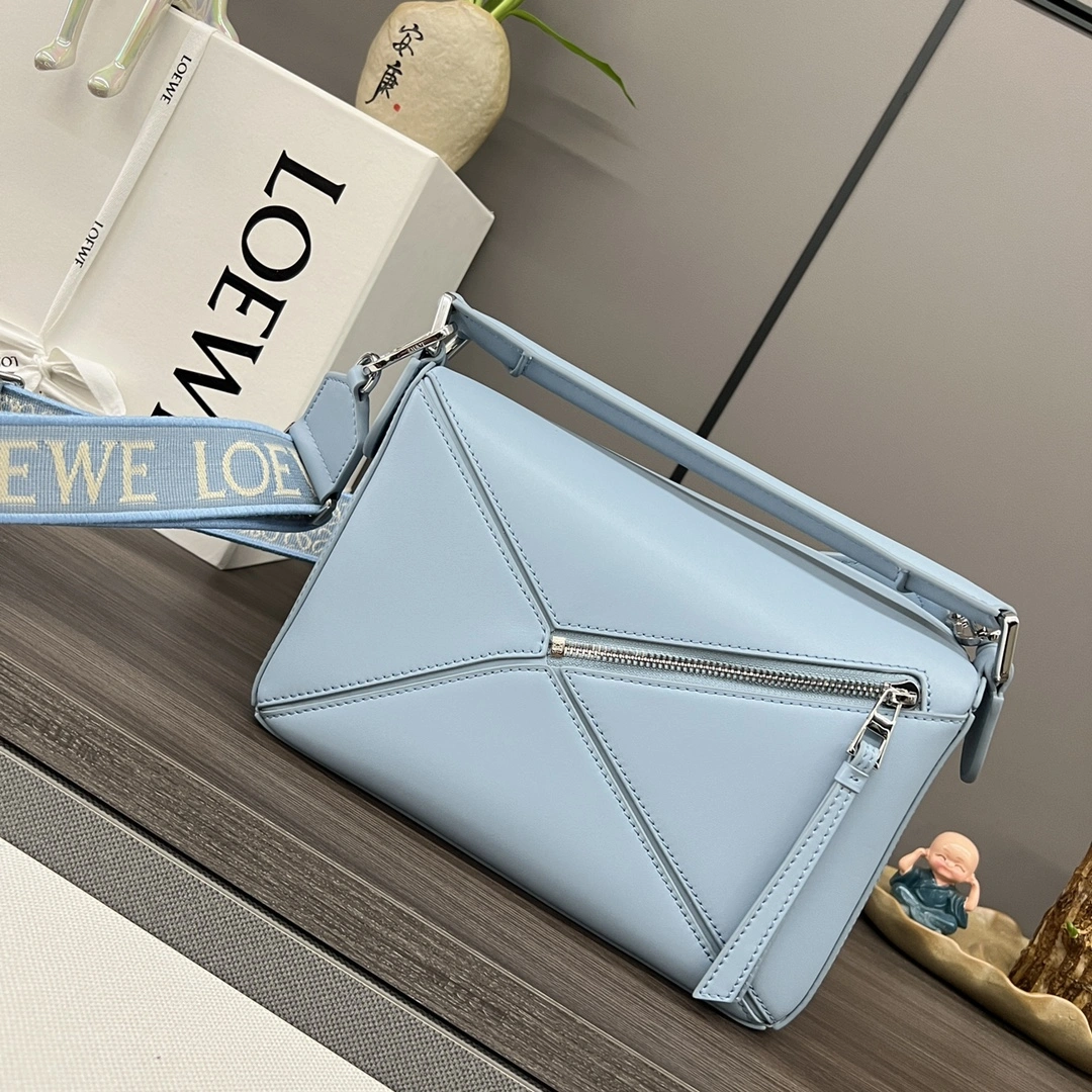 Soft Loewe Puzzle Bags 67182