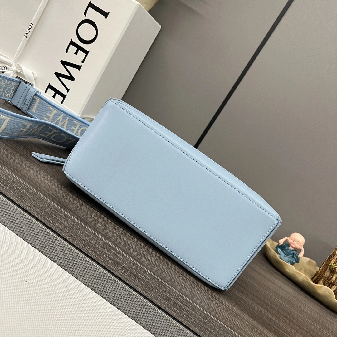 Soft Loewe Puzzle Bags 67182