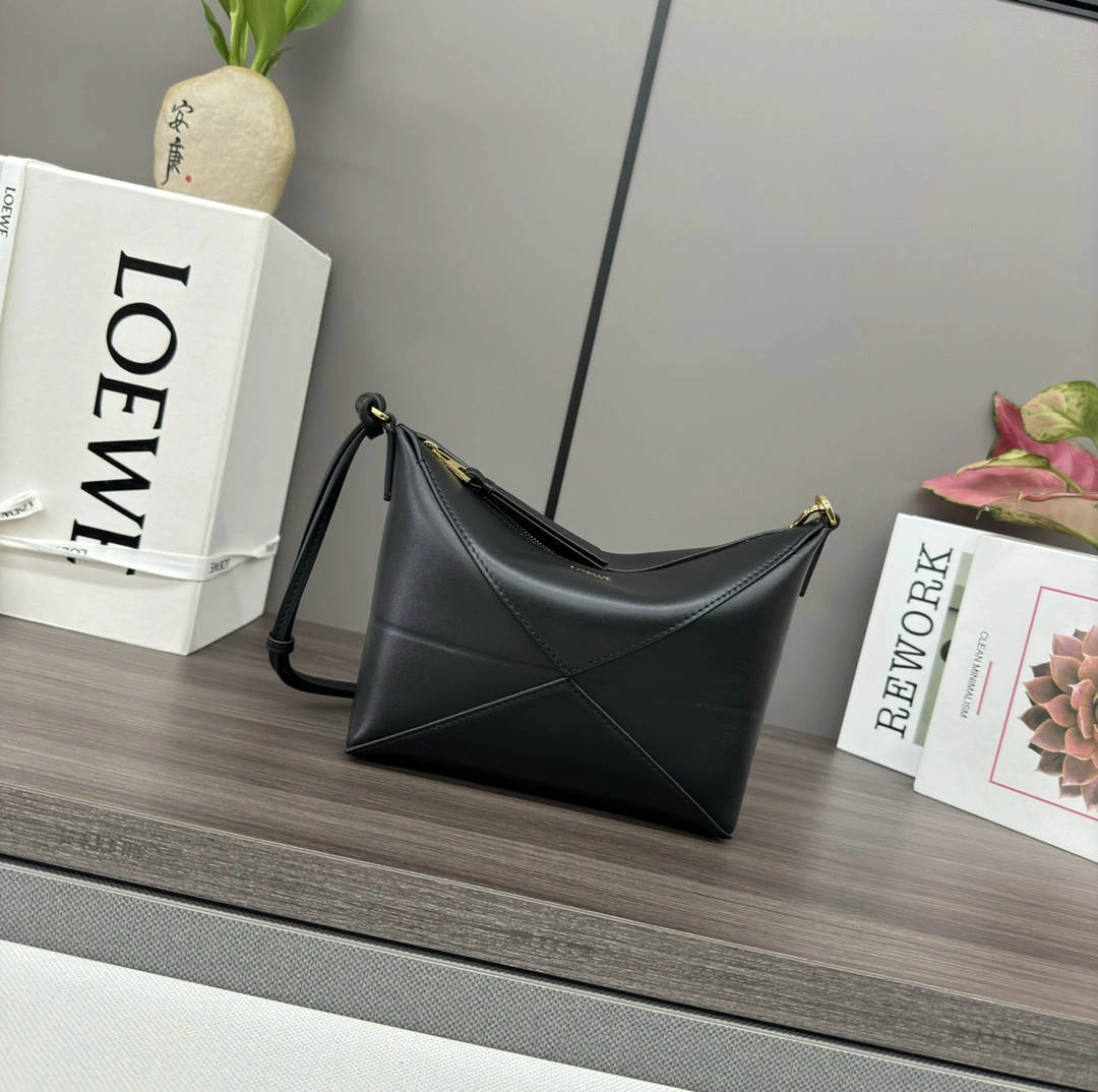 Flexible Loewe Puzzle Bags 67181