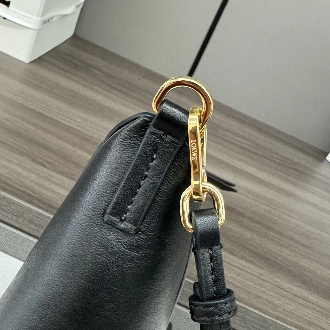 Flexible Loewe Puzzle Bags 67181