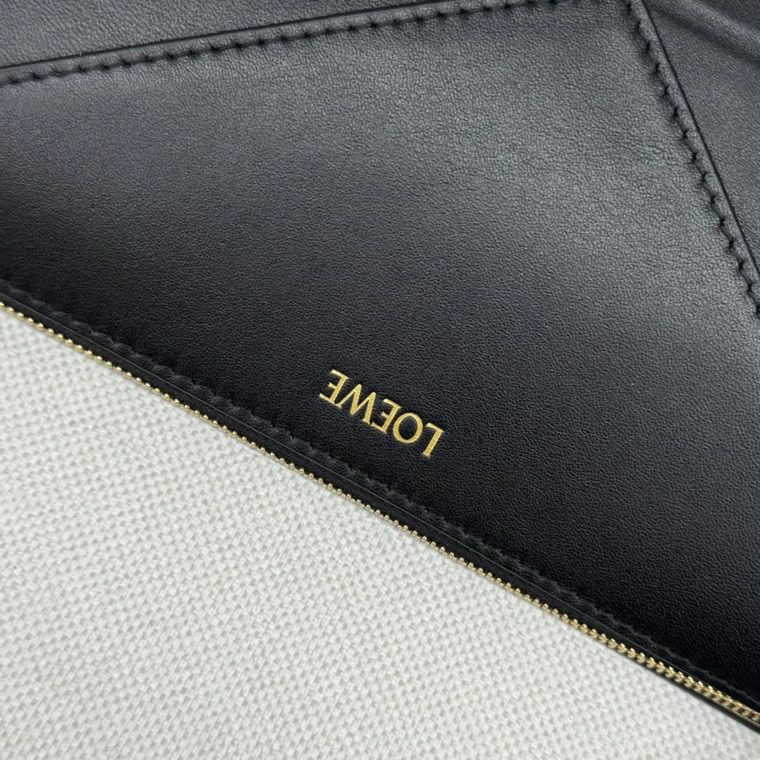 Flexible Loewe Puzzle Bags 67181