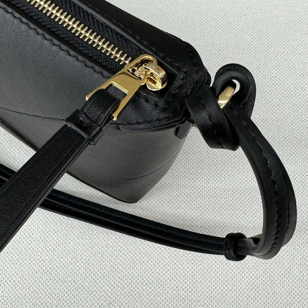 Flexible Loewe Puzzle Bags 67181