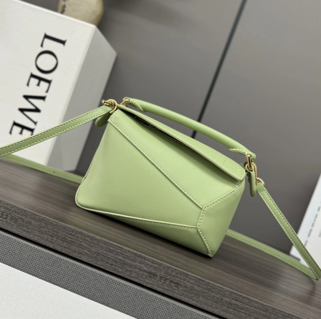 Loewe Puzzle Bags Breathable 67180