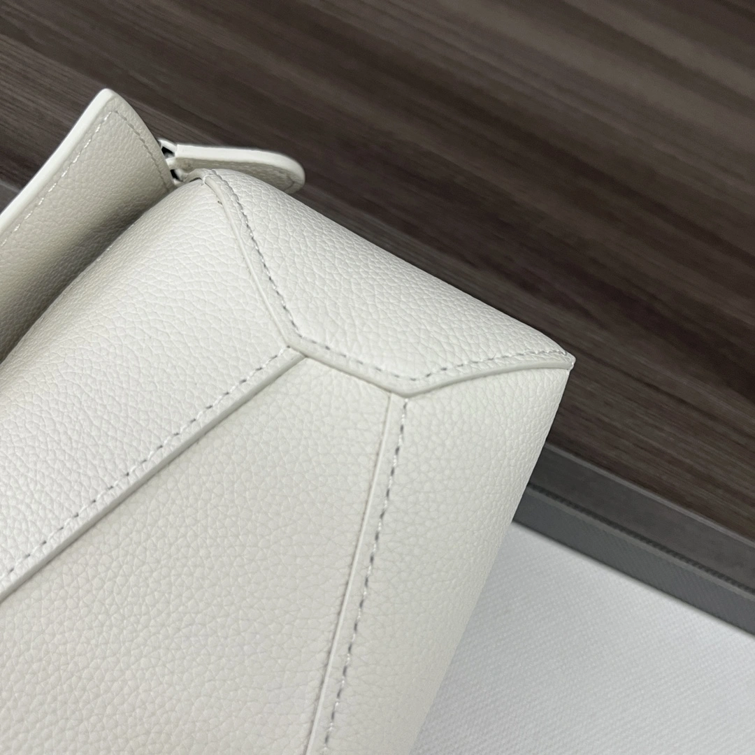 WaterResistant Loewe Puzzle Bags 67178