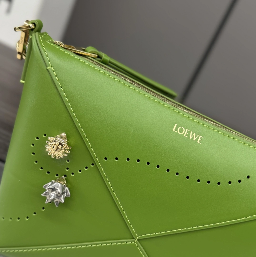 WeatherProof Loewe Puzzle Bags 67210