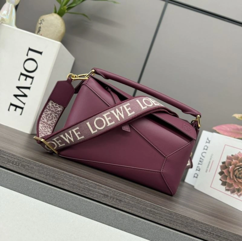 Trendsetting Loewe Puzzle Bags 61557