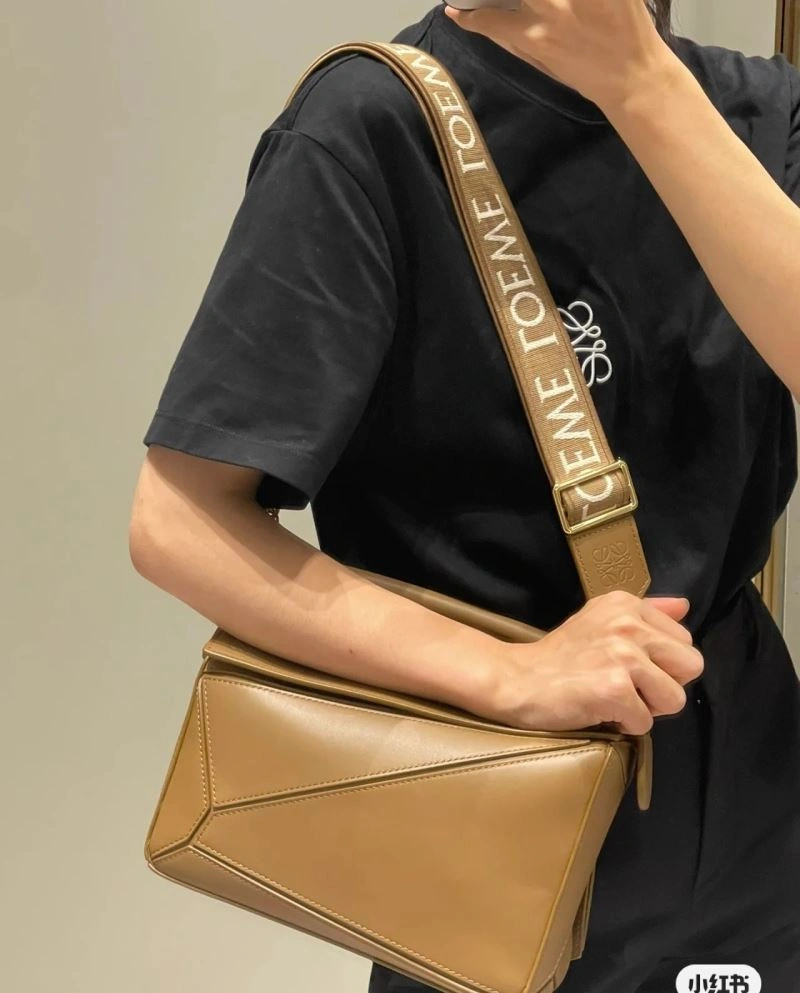 Trendsetting Loewe Puzzle Bags 61532