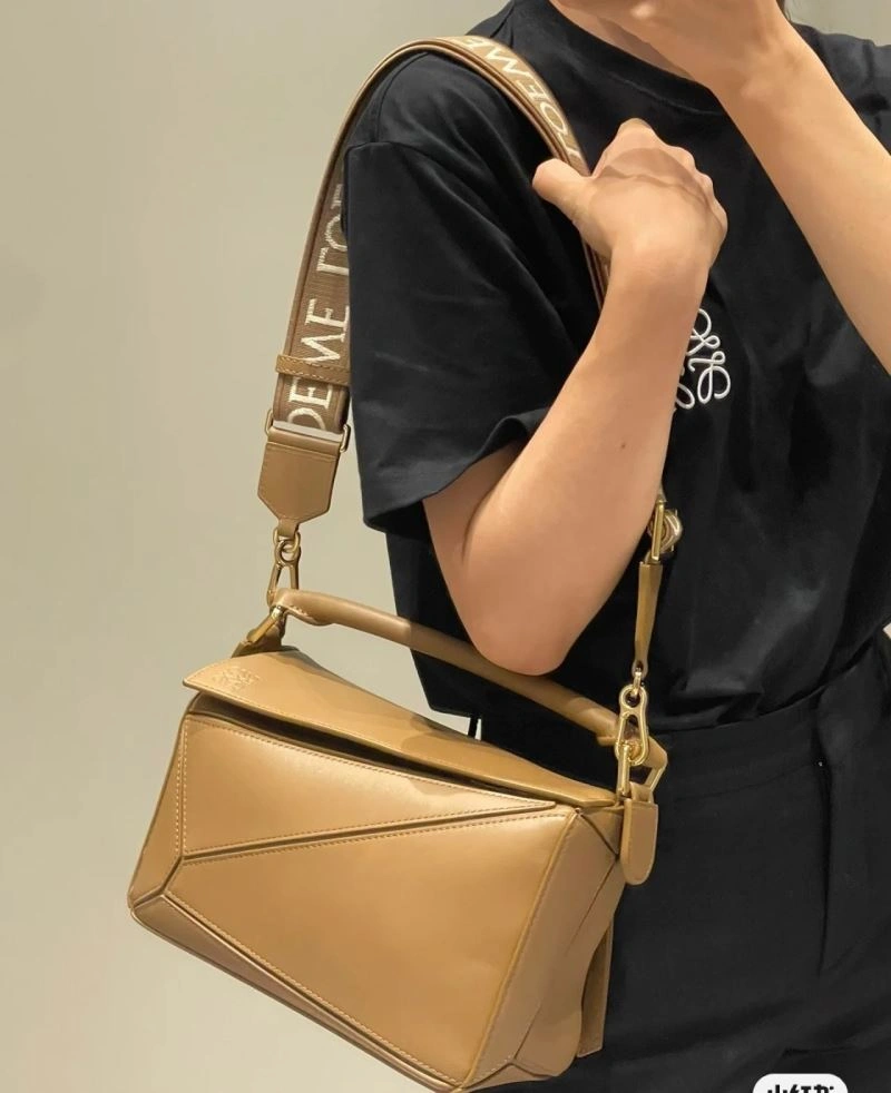 Trendsetting Loewe Puzzle Bags 61532