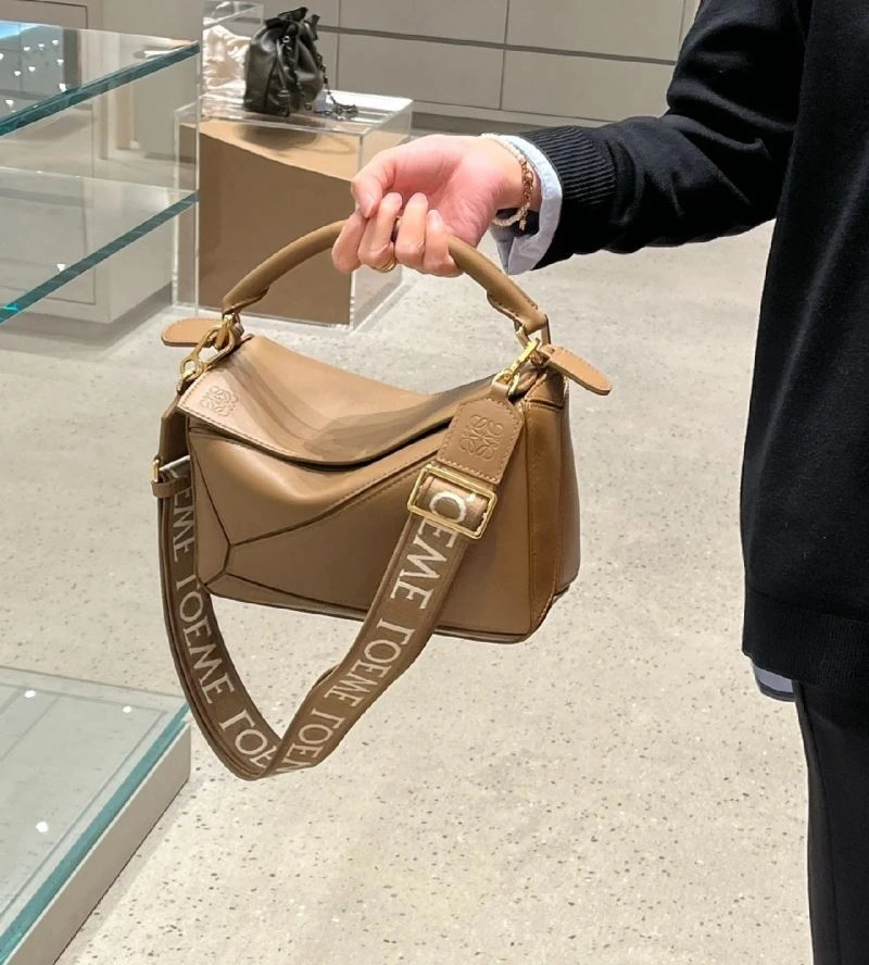 Trendsetting Loewe Puzzle Bags 61532