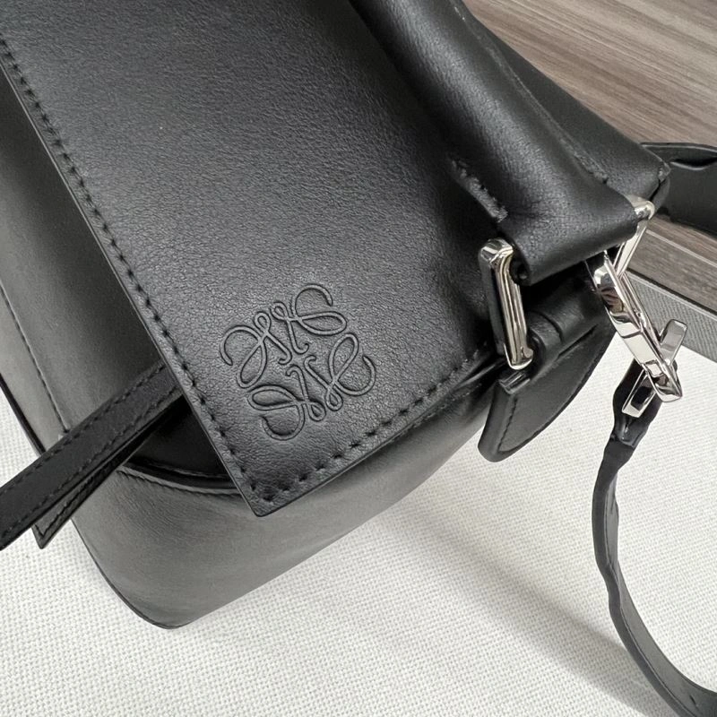 Neat Loewe Puzzle Bags 61564