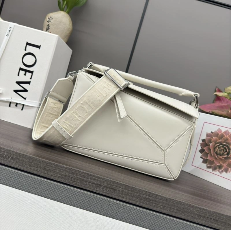 Timeless Loewe Puzzle Bags 61513