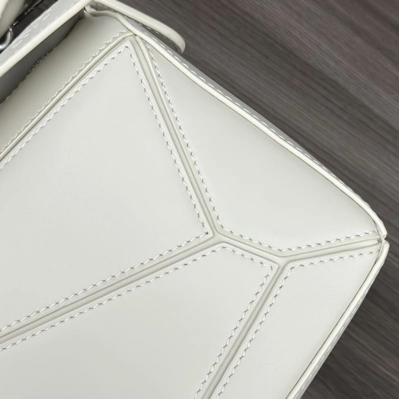 Timeless Loewe Puzzle Bags 61513