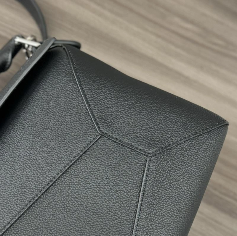 Modern Loewe Puzzle Bags 61528