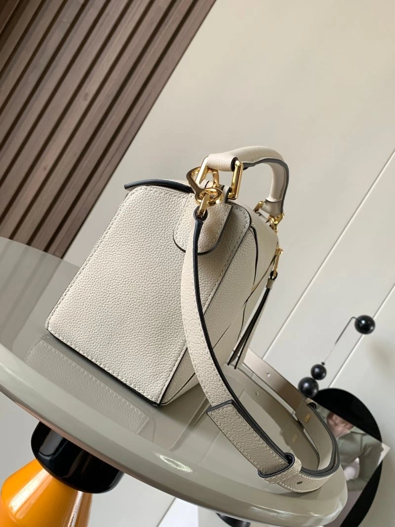 Supportive Loewe Puzzle Bags 77490