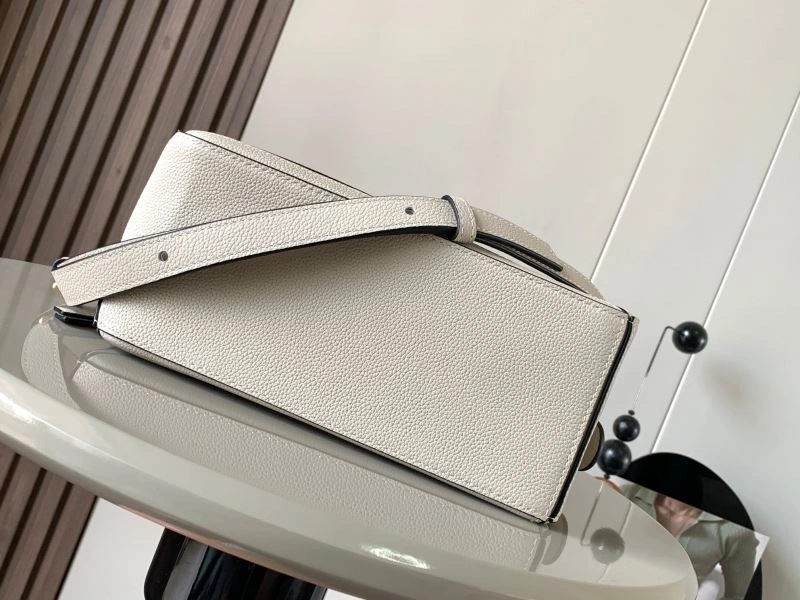 Supportive Loewe Puzzle Bags 77490