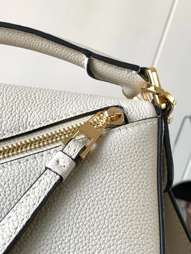 Supportive Loewe Puzzle Bags 77490
