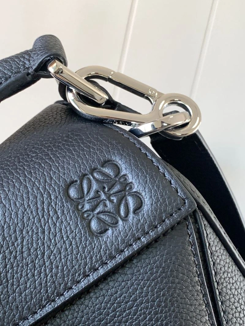 Versatile Loewe Puzzle Bags 77512