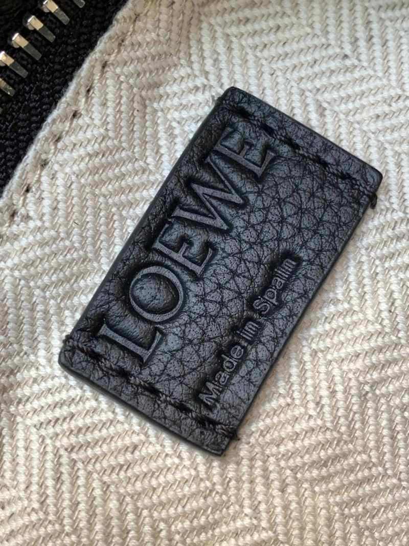 Versatile Loewe Puzzle Bags 77512