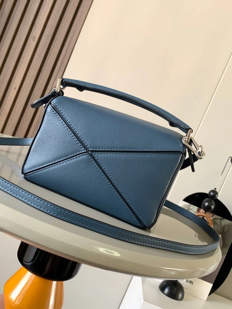 Durable Loewe Puzzle Bags 77479