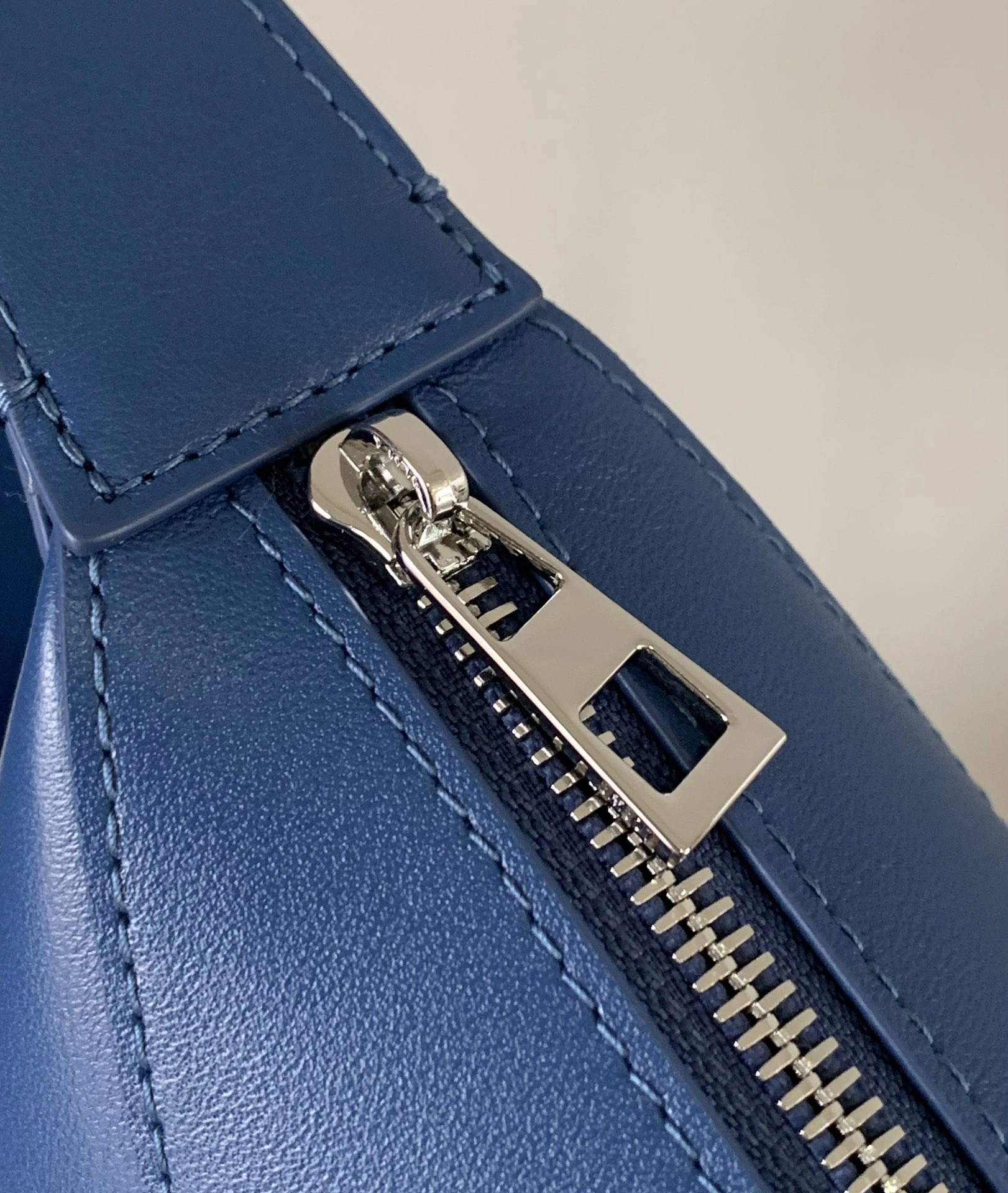 EyeCatching Loewe Puzzle Bags 71949