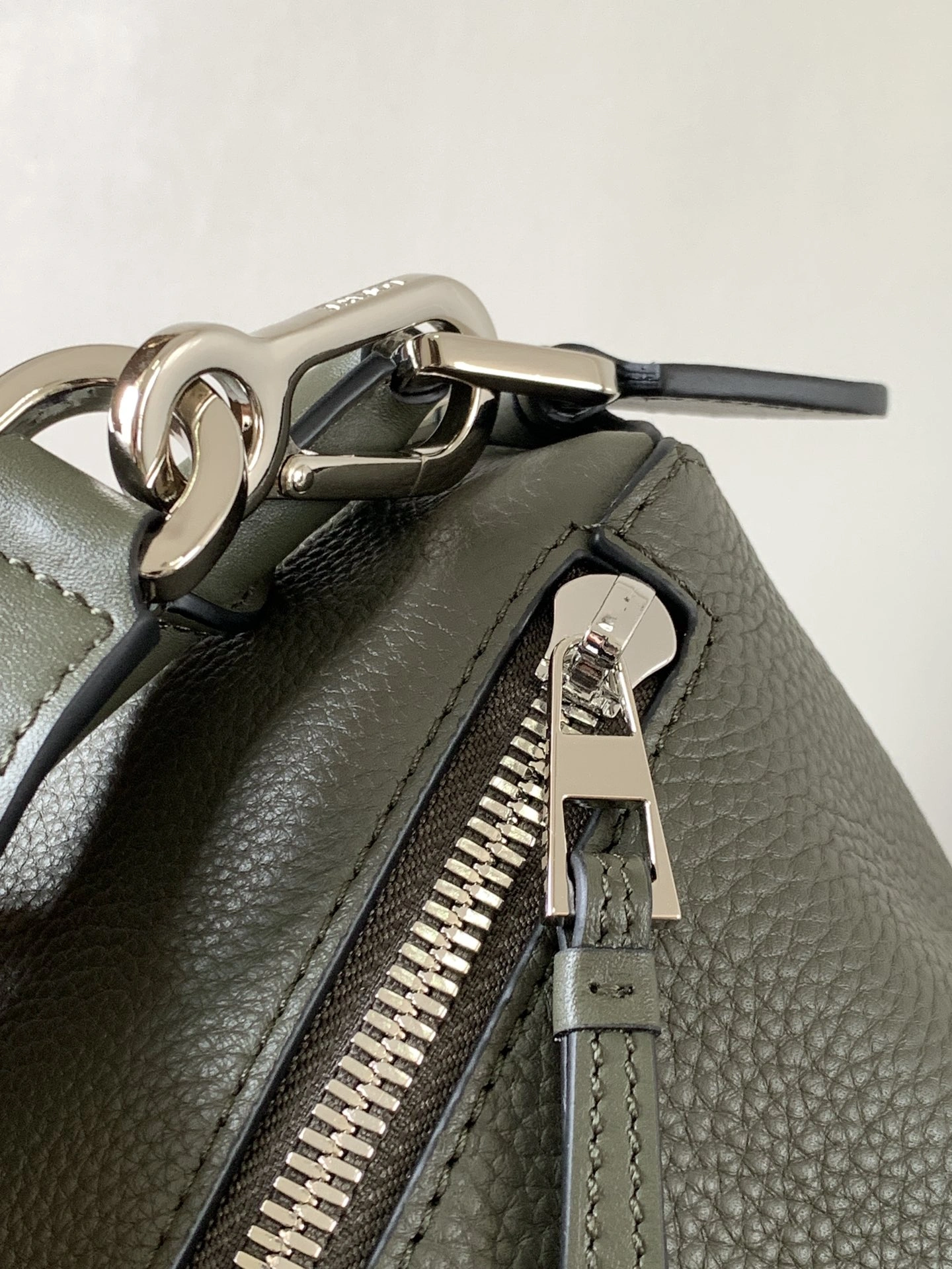 Loewe Puzzle Bags Unisex 71947