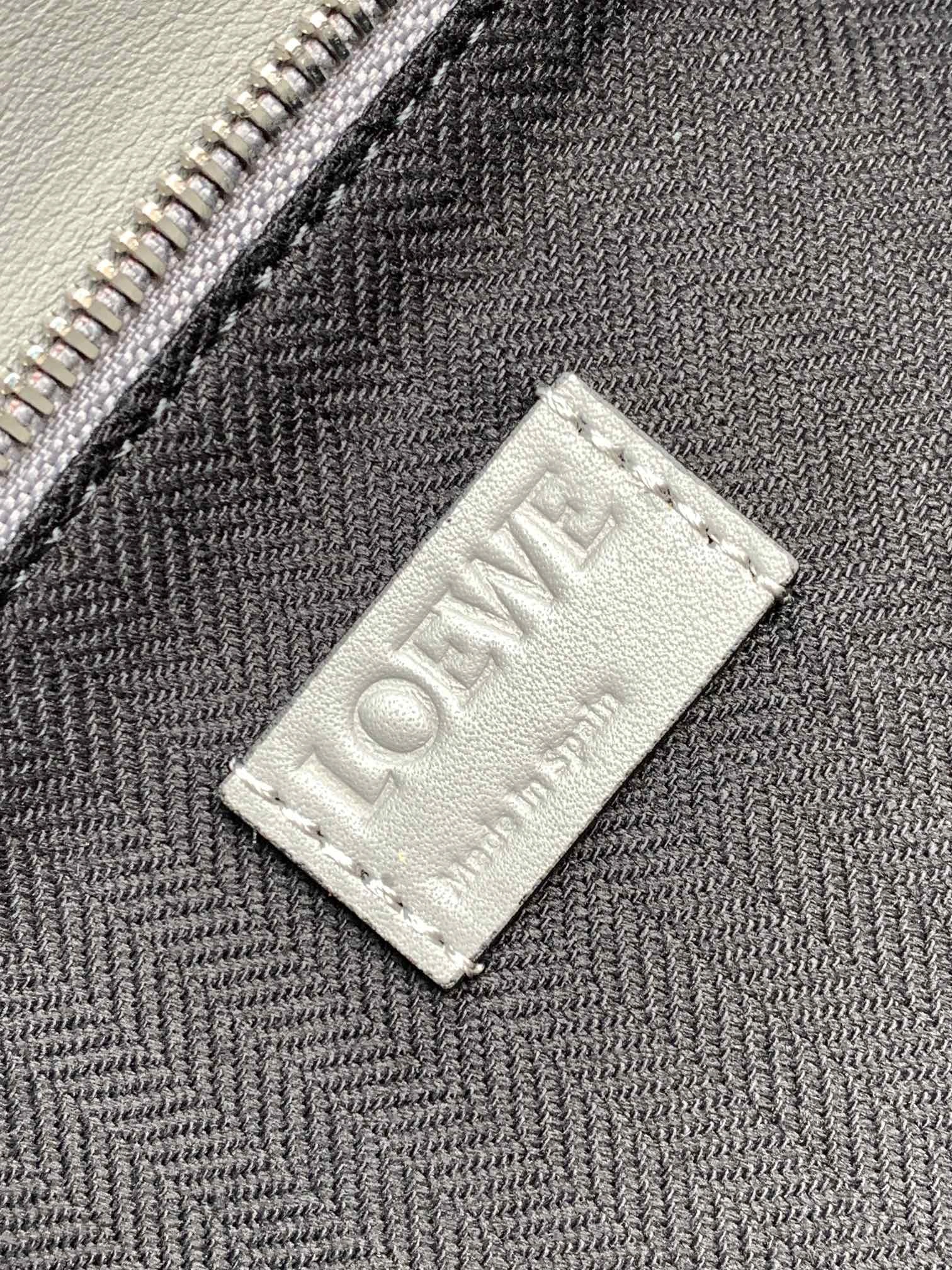 Loewe Puzzle Bags FashionForward 71942