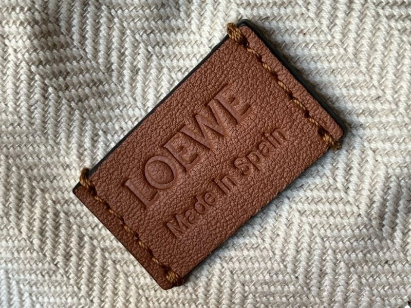 Original Loewe Puzzle Bags 61239